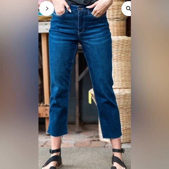 Judy Blue High Rise‎ Cropped Straight Jeans Frayed Hem EUC 7/28 Stretch JB88375 - Picture 1 of 12